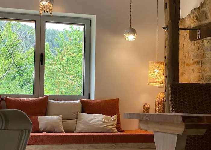 Дом отдыха Mas Cevenol Entier Avec Jardin Et Piscine *